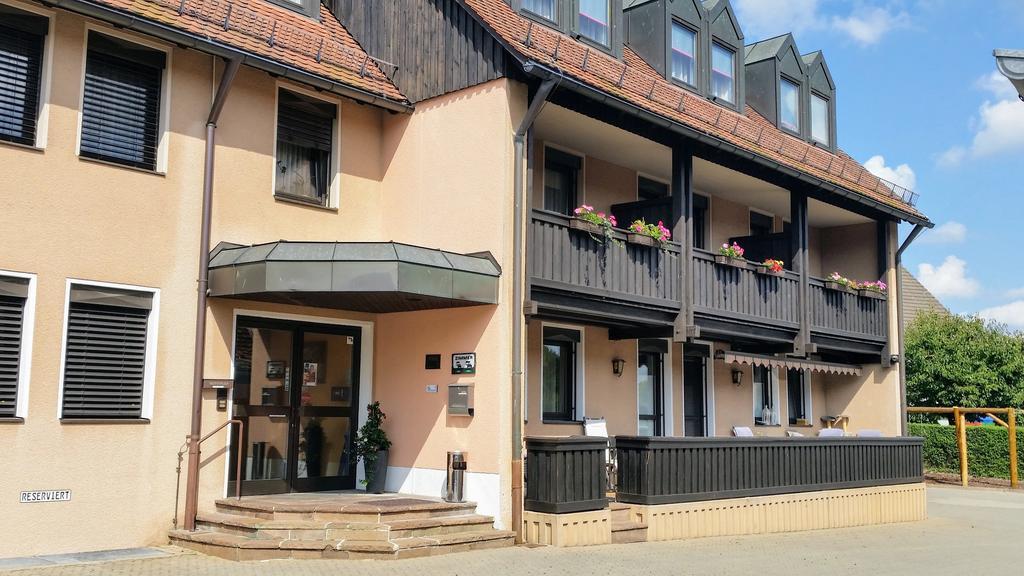 Gasthof Landhotel Grüner Baum Cadolzburg Exterior foto